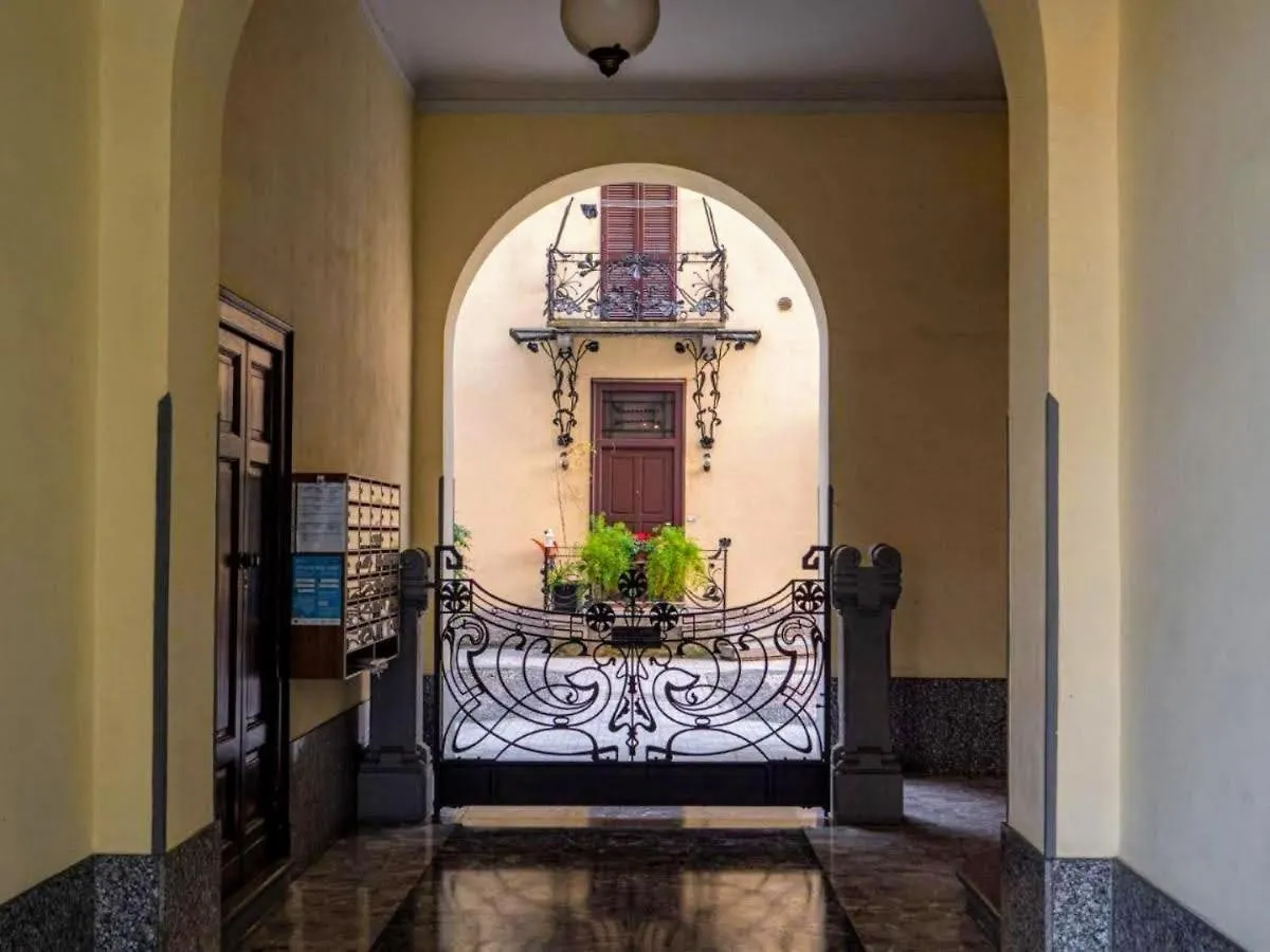 Vfh Stylish Boutique Apartment-City Center Milano Italia